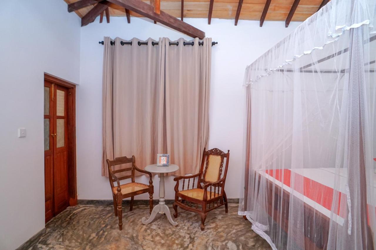 Antique Ceylon Villa Ahangama Exterior foto